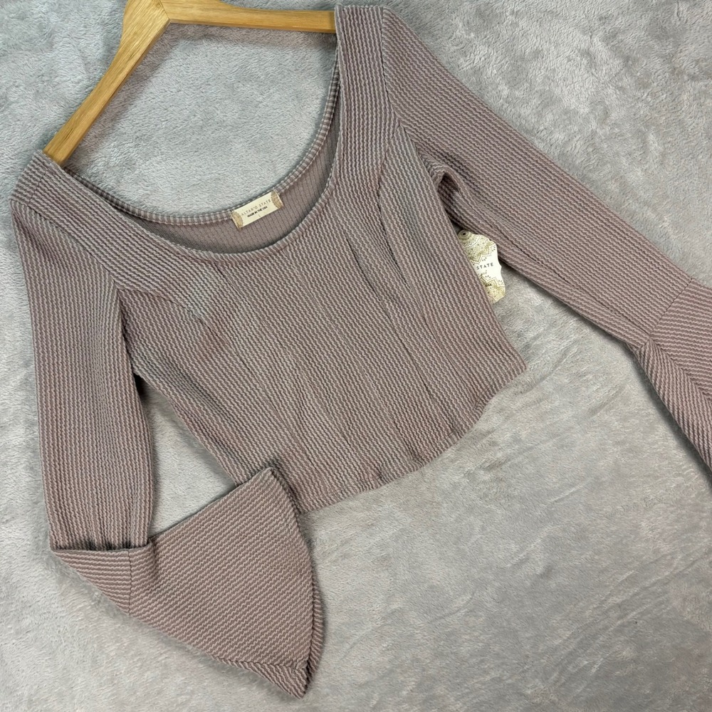 Altar'd State Women's Ribbed Knit Bell Sleeve Crop Top Dusty Mauve Sz Large NWT
